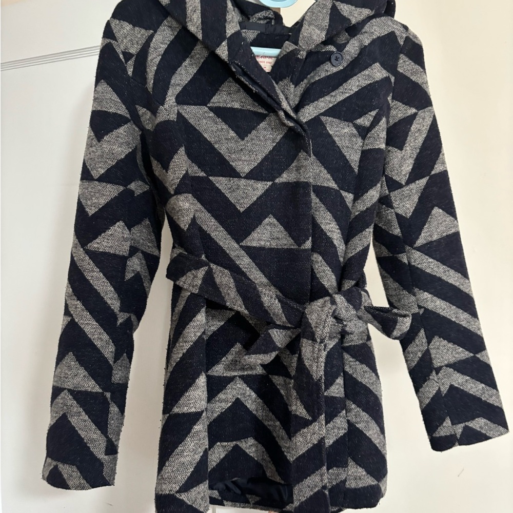 Mossimo Supply Co. Black and Gray Geometric Cape